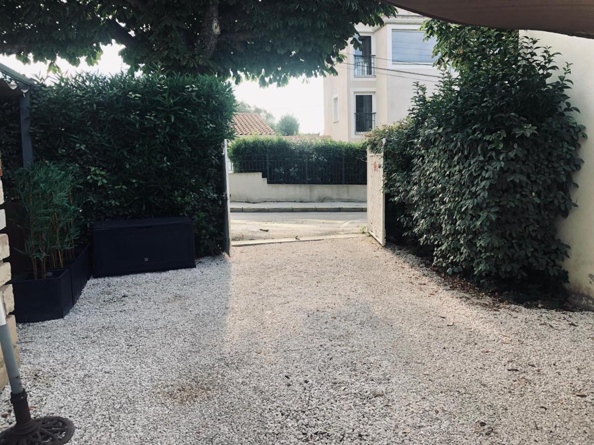 Votre Sejour A Sanary Dans Bas De Villa Avec Terrasse Vegetalisee Et Abritee Exposition Est Sud Ouest A 400M Du Centre Ville En Zone Pietonne Ou Tout Peut Se Faire A Pied Sanary-sur-Mer Exterior foto