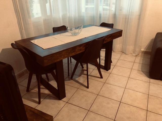 Votre Sejour A Sanary Dans Bas De Villa Avec Terrasse Vegetalisee Et Abritee Exposition Est Sud Ouest A 400M Du Centre Ville En Zone Pietonne Ou Tout Peut Se Faire A Pied Sanary-sur-Mer Exterior foto